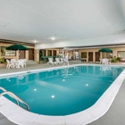 Clarion Pointe Louisville East