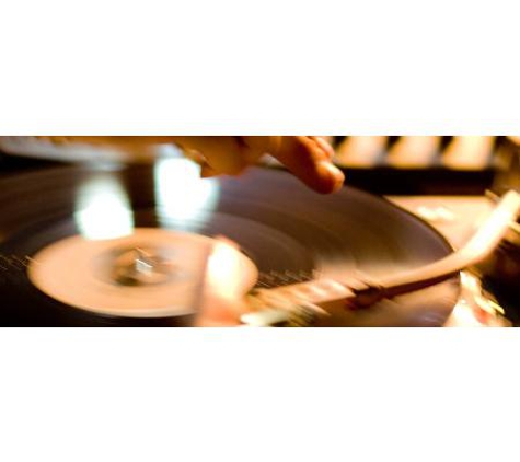 Muzic-4-U. A Library of over 10,000 songs
