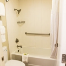 Fredericksburg Inn & Suites