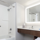 Holiday Inn Express & Suites Newport News by IHG - Hotels