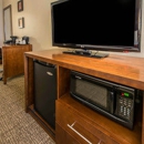 Comfort Inn & Suites - Motels