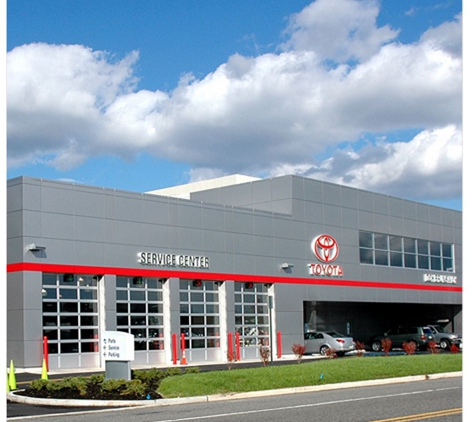 DCH Brunswick Toyota Service and Parts Center - North Brunswick, NJ