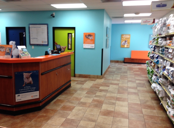 Banfield Pet Hospital - Hurst, TX