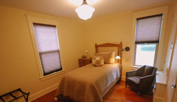 Small Batch Lodging - Granville, OH