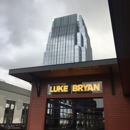 Luke's 32 Bridge - Taverns