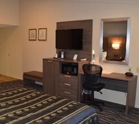 Best Western Plus Hill House - Bakersfield, CA