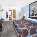 Super 8 by Wyndham City of Moore - Hotels