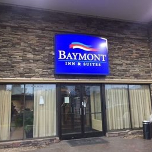 Baymont Inn & Suites - Knoxville, TN
