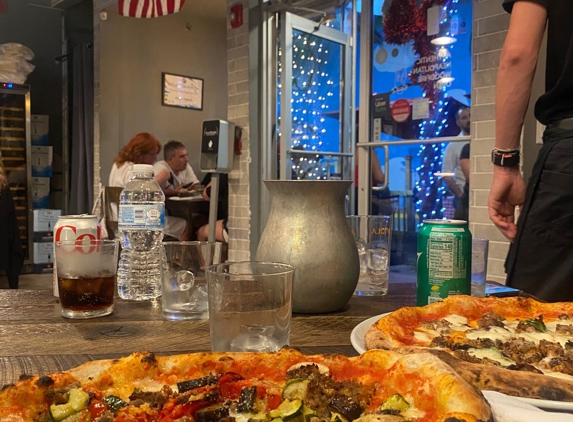 La Leggenda Pizzeria - Miami Beach, FL