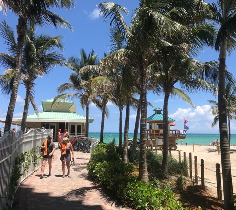 Beach Bar at the Newport Pier - Sunny Isles Beach, FL