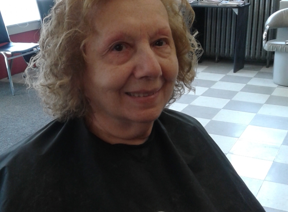 Shear Illusions Unisex Salon - Pine Bush, NY. Ladies day out!