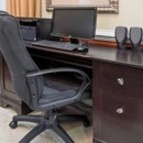 Days Inn & Suites by Wyndham Winnie - Hotels