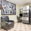 Super 8 by Wyndham Emporia - Hotels
