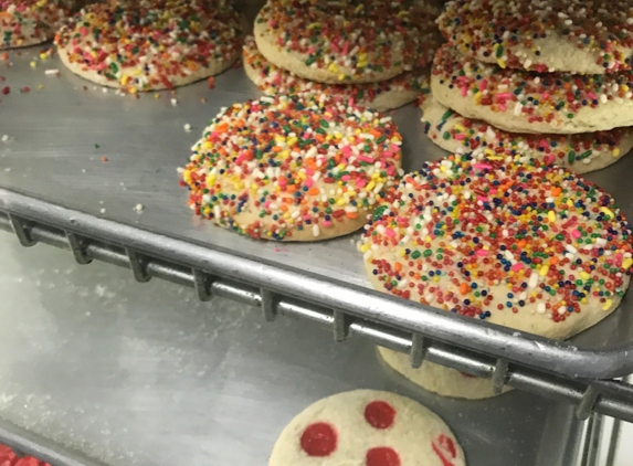 Panaderia San Fernando - San Fernando, CA