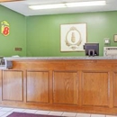 Super 8 by Wyndham Atchison - Hotels