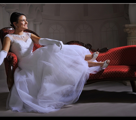Dale Wright Portrait Maker. We Strive For Excellence In Service