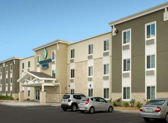 Extended Stay America Select Suites - Orlando - Airport - Belle Isle, FL