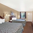 Days Inn by Wyndham Kerrville - Motels