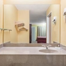 Days Inn by Wyndham Sulphur LA - Hotels