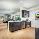 Llewellyn Apartments - Apartments