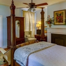 Steele Cottage - Bed & Breakfast & Inns