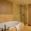 Trailhead Lodge - Hotels