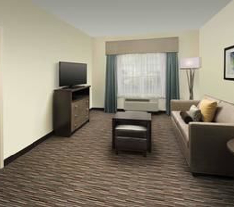 Homewood Suites by Hilton San Antonio Airport - San Antonio, TX