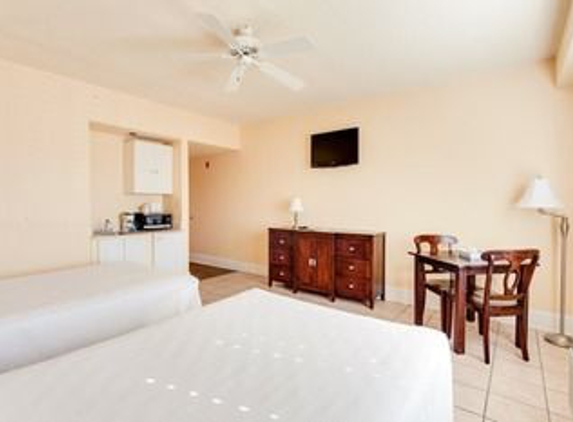 Naples Park Central Hotel - Naples, FL