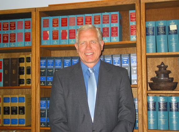 Robert B Lindley Attorney At Law - Oakhurst, CA