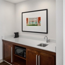 Hampton Inn & Suites Detroit/Troy - Hotels