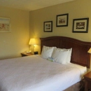 Days Inn by Wyndham Columbus Airport - Motels