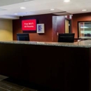 Red Roof PLUS+ & Suites Malone - Motels