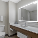 Holiday Inn Express & Suites Charlotte by IHG - Hotels