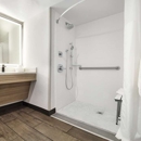 Hampton Inn Newark Airport - Hotels