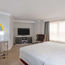Hampton Inn & Suites Stamford - Hotels