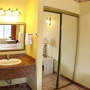 Glen Capri Inn & Suites