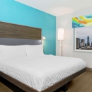 Tru by Hilton Dallas Market Center - Hotels