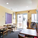 Econo Lodge - Motels