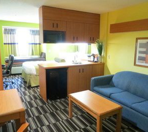 Microtel Inn & Suites by Wyndham Kingsland - Kingsland, GA