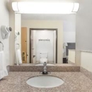 Super 8 by Wyndham Cleveland TX - Hotels