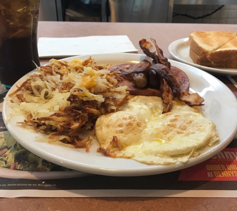 Denny's - Tampa, FL