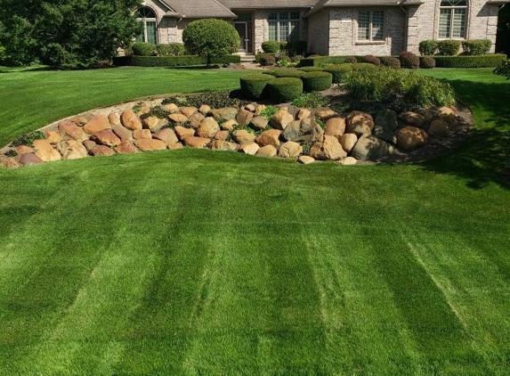 Dynamic Lawn & Landscape - Sterling Heights, MI