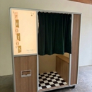 Stay Golden Photo Booth - Amusement Devices