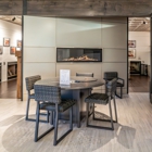 VIRIDIEN Patio + Fireplace