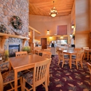 Kelly Inn & Suites - Bed & Breakfast & Inns