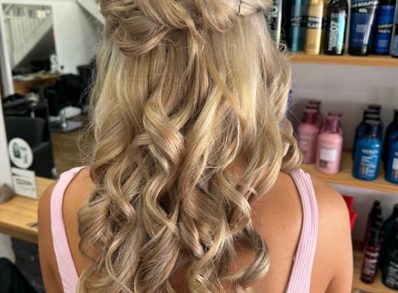 Mode Hair Salon - Mildura, VIC