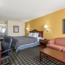 Days Inn & Suites by Wyndham Warner Robins Near Robins AFB - Hotels