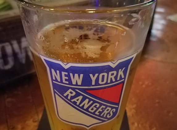 Straphanger Saloon - Hackensack, NJ