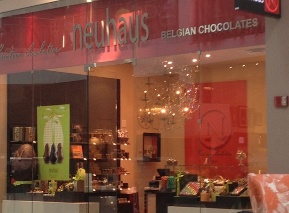 Neuhaus - Paramus, NJ