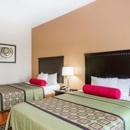 Days Inn & Suites by Wyndham Savannah North I-95 - Motels